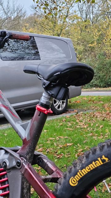 Trek Slash 7 Gen 5 2023 2023 Mountainbike d'occasion — image 10 sur 10