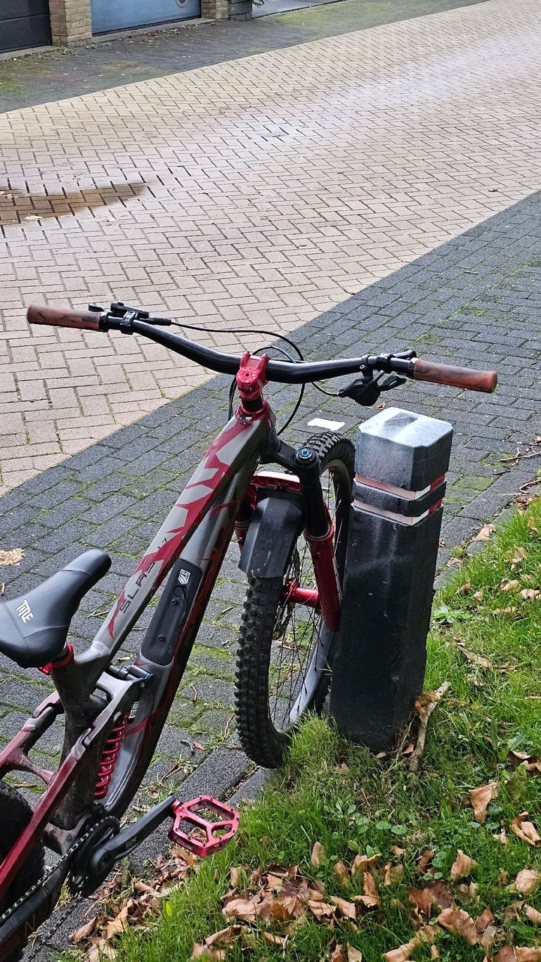 Trek Slash 7 Gen 5 2023 2023 Mountainbike d'occasion — image 6 sur 10
