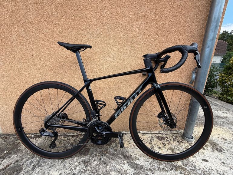 Used Giant Tcr Shimano 105 Di2 2025 Road & Gravel, Black — image 1 of 5
