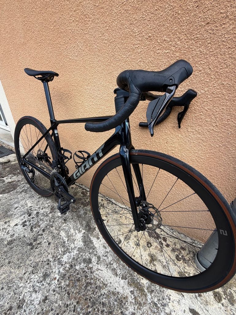 Used Giant Tcr Shimano 105 Di2 2025 Road & Gravel, Black — image 4 of 5