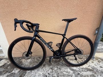 Used Giant Tcr Shimano 105 Di2 2025 Road & Gravel, Black — image 2 of 5