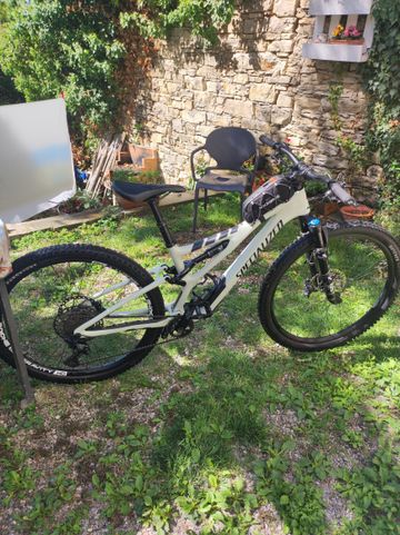 Brugt Specialized Stumpjumper Comp 2022 2022 Mountainbike — billede 2 af 4