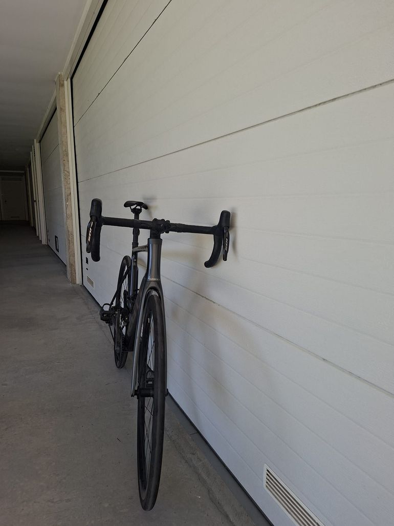 Used Scott Addict 20 2026 2026 Road & Gravel, Light Gray — image 8 of 9