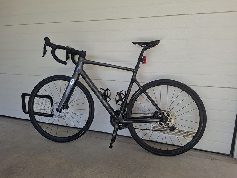 Used Scott Addict 20 2026 2026 Road & Gravel, Light Gray — image 5 of 9