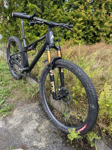 Avona Silva 2025 Mountainbike d'occasion — image 2 sur 17