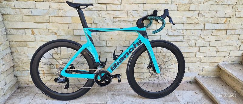 Used Bianchi Oltre Comp Rival eTap AXS 2025 2025 Road & Gravel