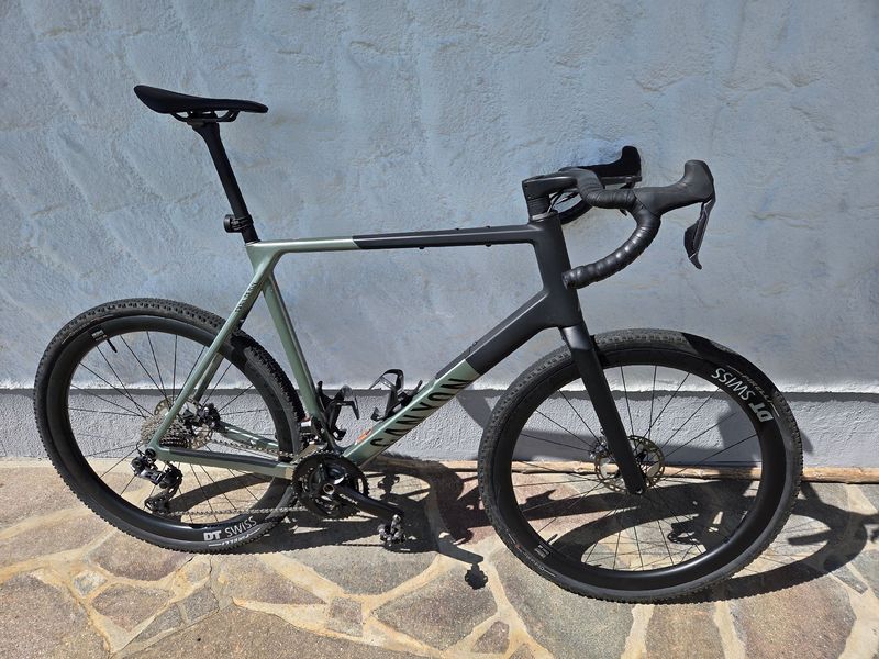 Used Canyon Grail CF SLX 8 Di2 2024 2024 Road & Gravel