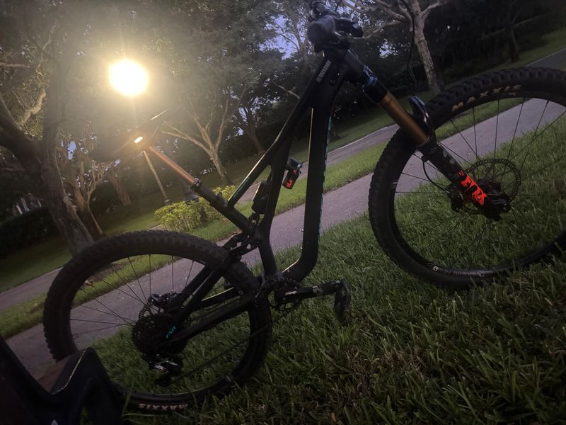Used Specialized Stumpjumper Alloy - SRAM SX Eagle, Rockshox/X-Fusion 2022 2022 MTB