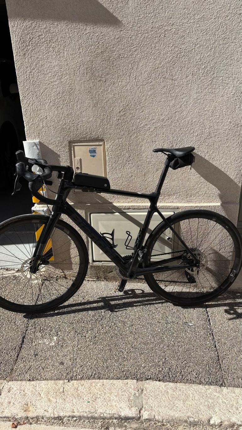 Bianchi Infinito XE Rival eTap AXS 2023