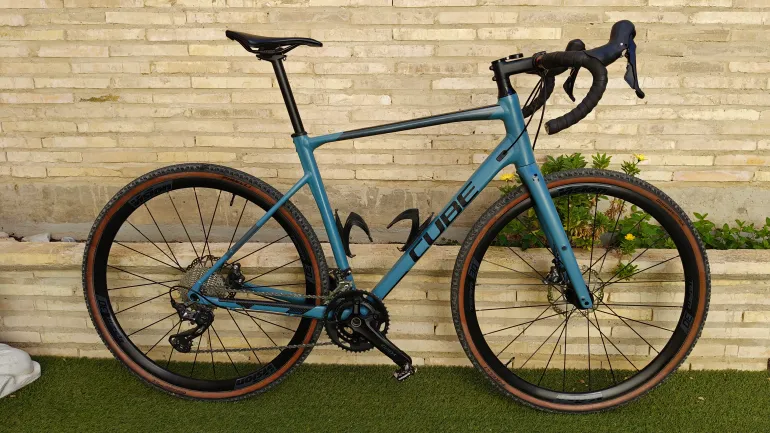Cube NUROAD RACE FE 2025