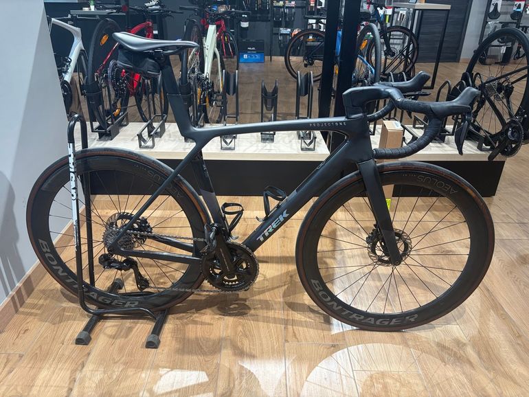Trek Madone SLR 9 Gen 8 2026