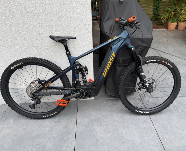 Ghost E-Riot EN CF Pro 2024