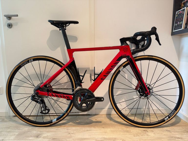Canyon Aeroad CF SLX Disc 8.0 Di2 2019 — Price & Specs | 2BX
