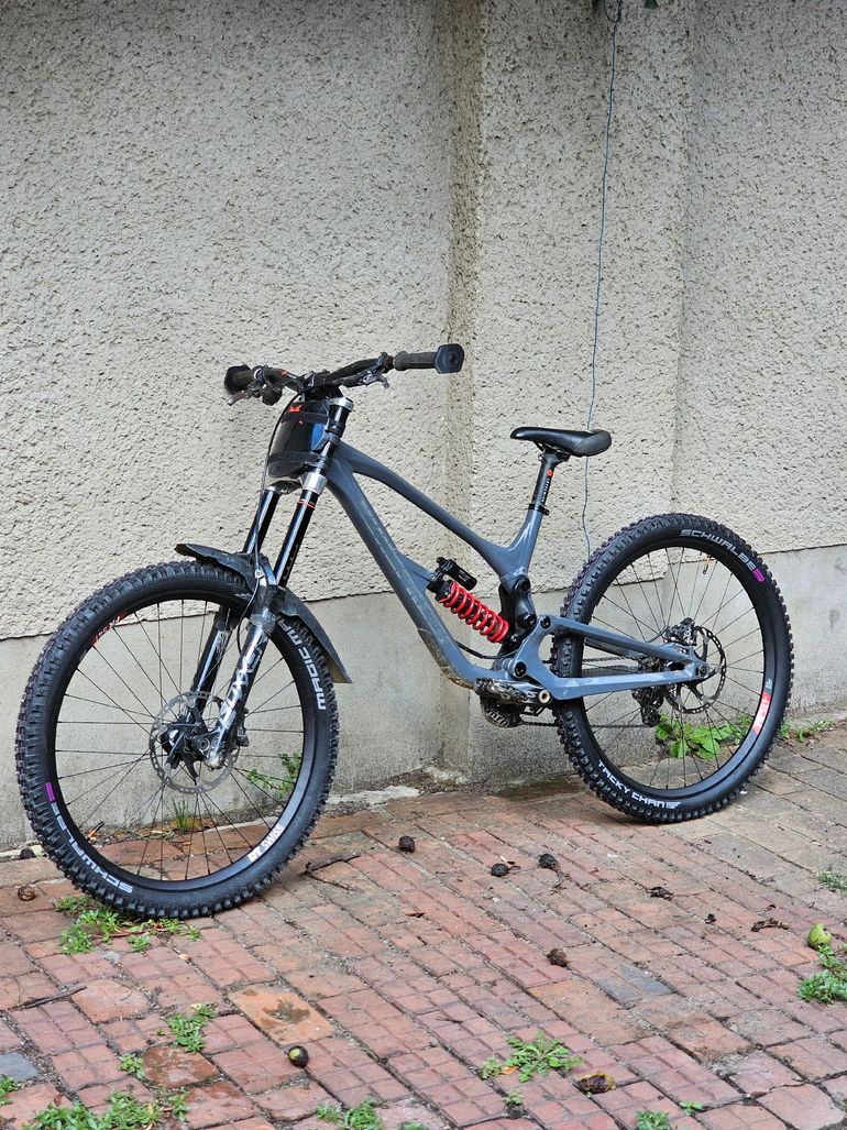 Nukeproof Dissent 275 Comp 2020