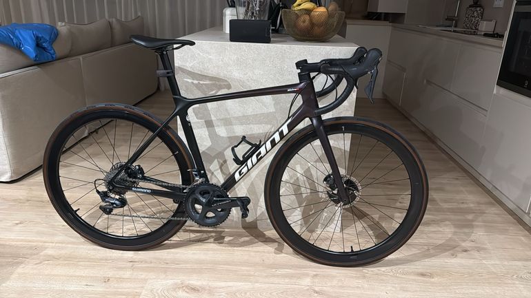 Giant TCR Advanced Pro Disc 1 AXS 2024 — Price & Specs | 2BX