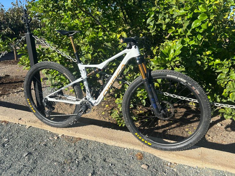 Orbea OIZ M-TEAM AXS 2025