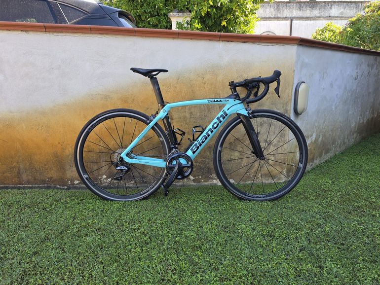 Bianchi Oltre XR4 - Ultegra Di2 2022