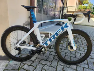 Trek - Madone SLR 9 Disc, 2020