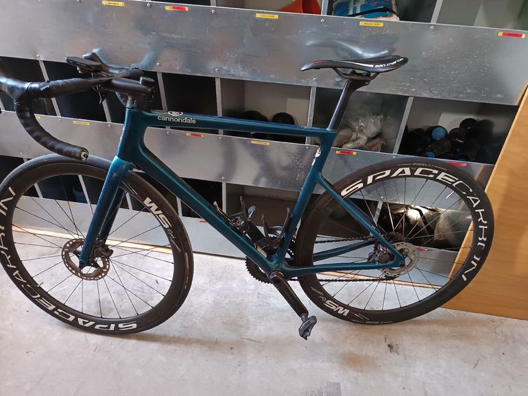 Cannondale SuperSix EVO Hi-MOD Disc Ultegra Di2 2021 | 2BX