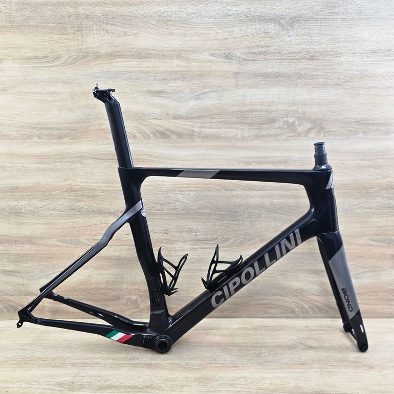 Used Cipollini Bond 2 Disc Frameset Frameset – $ 1,452 | buycycle