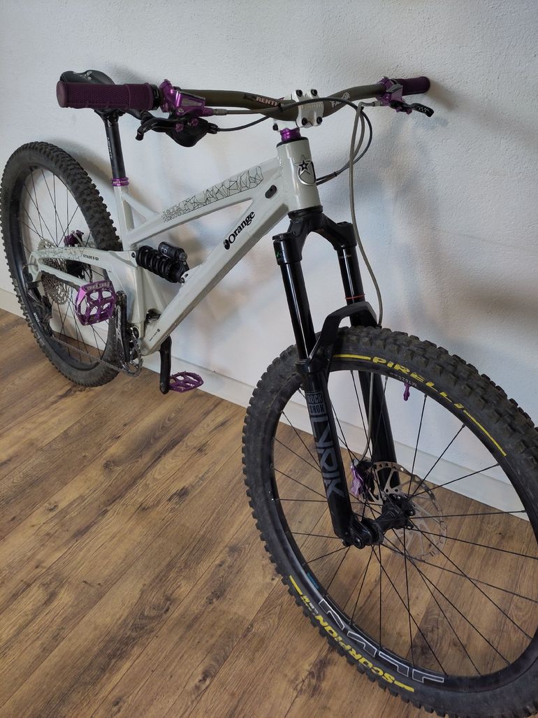 Orange Stage Evo Factory 2022