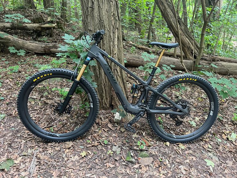 Pivot SHUTTLE SL/AM Pro X0 Eagle Transmission 2025