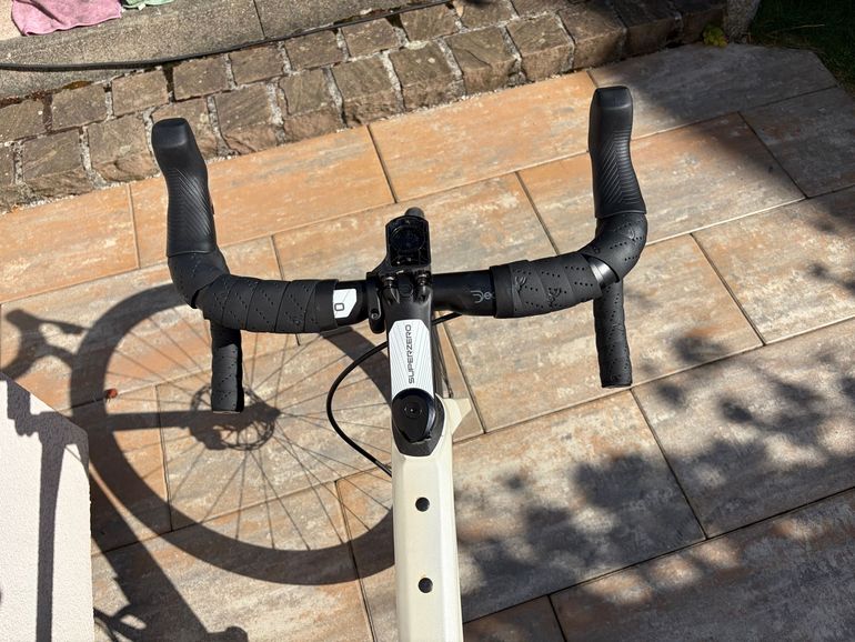 Xrd Machine Käytetty BMC Roadmachine FOUR 2023 – € 1.950 | buycycle