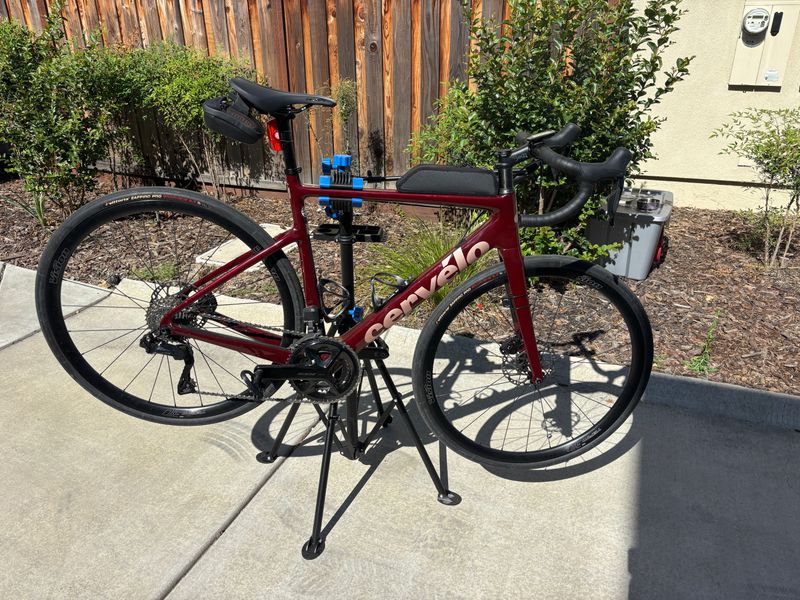 Used Cervélo Caledonia 105 Di2 2025 2025 Road & Gravel