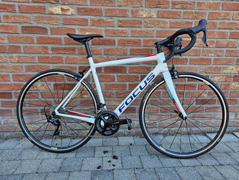 Focus IZALCO RACE 9.7 2019 — Price & Specs | 2BX