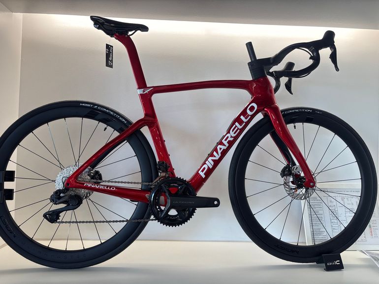 Pinarello F7 ULTEGRA Di2 2023