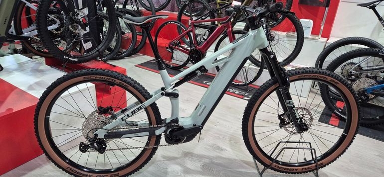 Cube STEREO HYBRID ONE44 HPC RACE 800 2025
