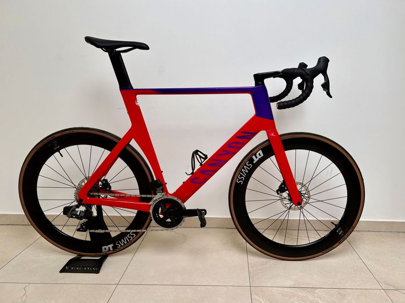 Tweedehands Canyon Aeroad CF SLX 7 eTap 2023 2023 Road & Gravel