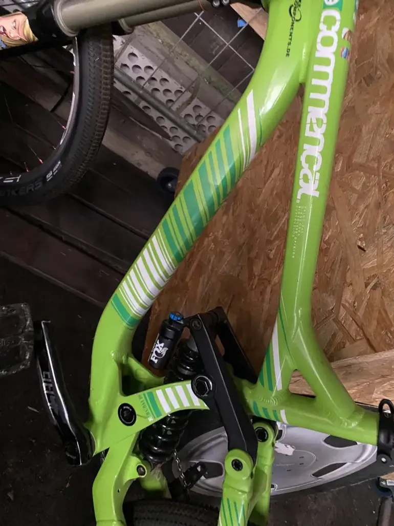 Commencal SUPREME DH V3 26 used in M | buycycle