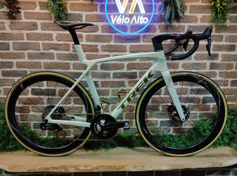 Trek Madone SLR 9 Gen 8 2026