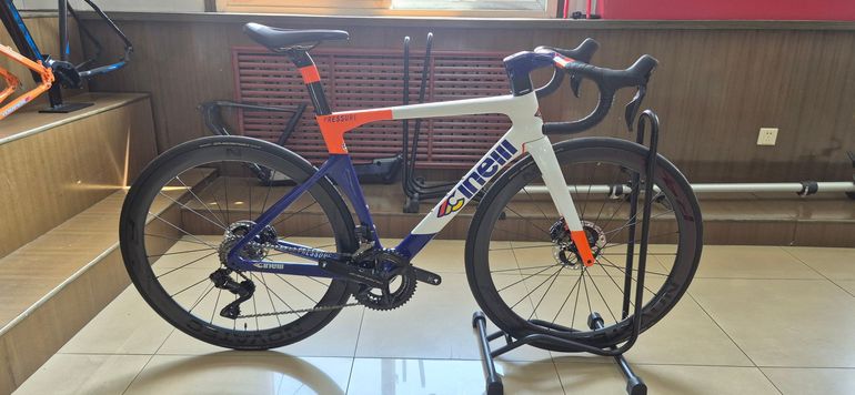 Cinelli Pressure Dura Ace Di2 2023
