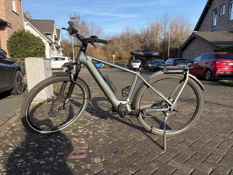 Cube KATHMANDU HYBRID, PRO 750 2024