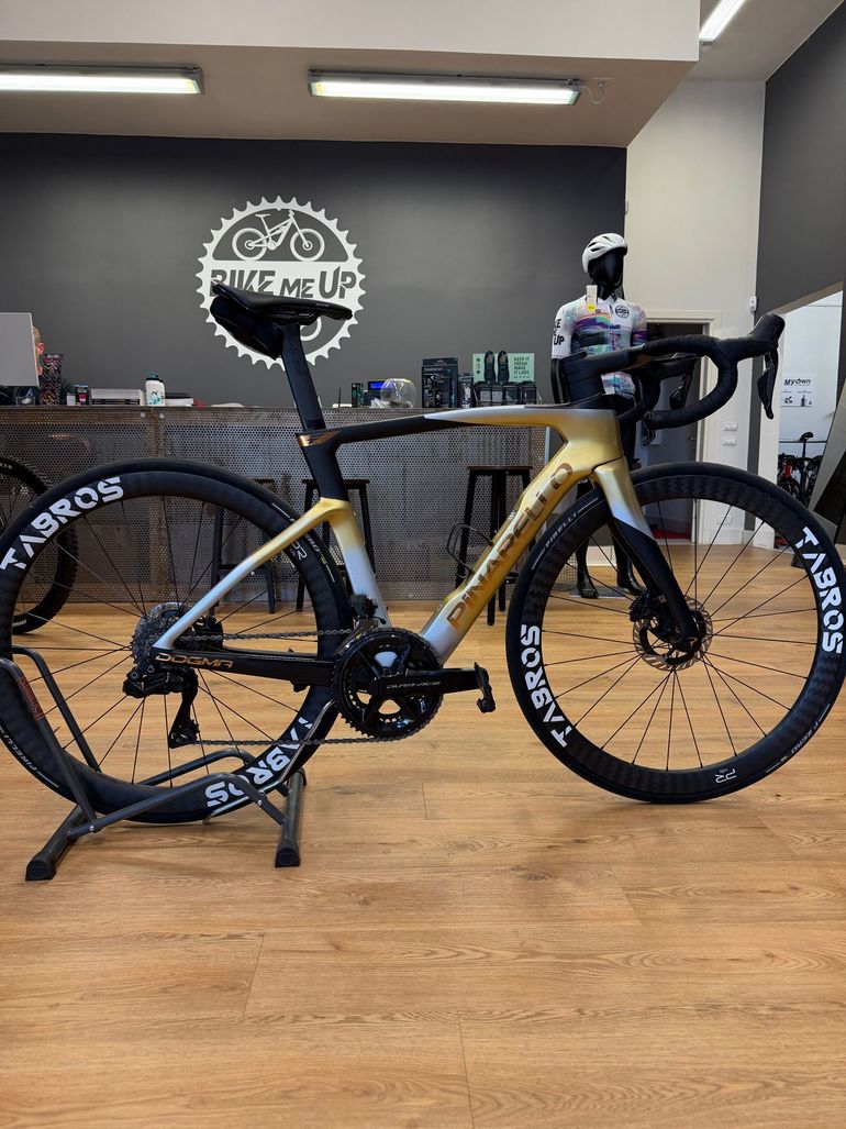 Pinarello DOGMA F DURA ACE Di2 2024