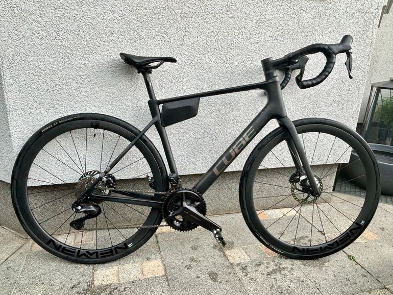 Cube ATTAIN C:62 SLT 2025