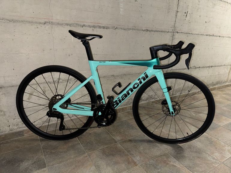 Bianchi Oltre Race 105 Di2 2023