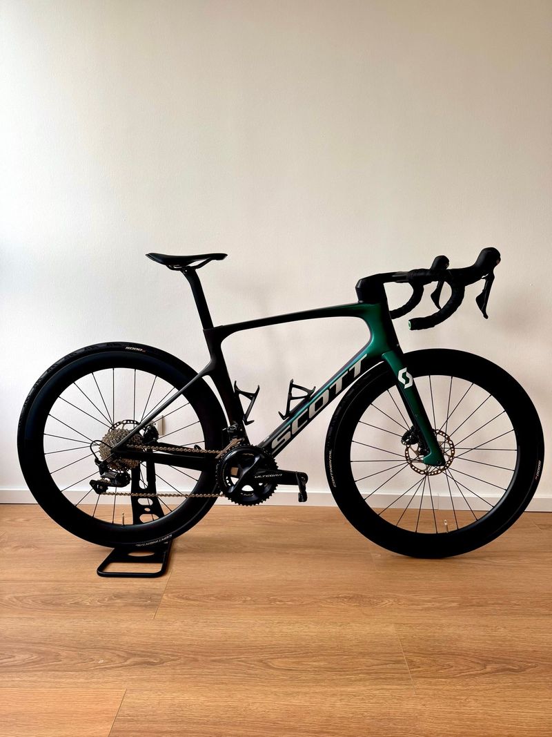 Použité Scott Foil RC 30 2022 2022 Road & Gravel