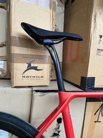 Used Canyon Endurace CF SL Disc 8.0 Aero Di2 2020 Road & Gravel, shop.filter.color.ff0000 — image 5 of 5
