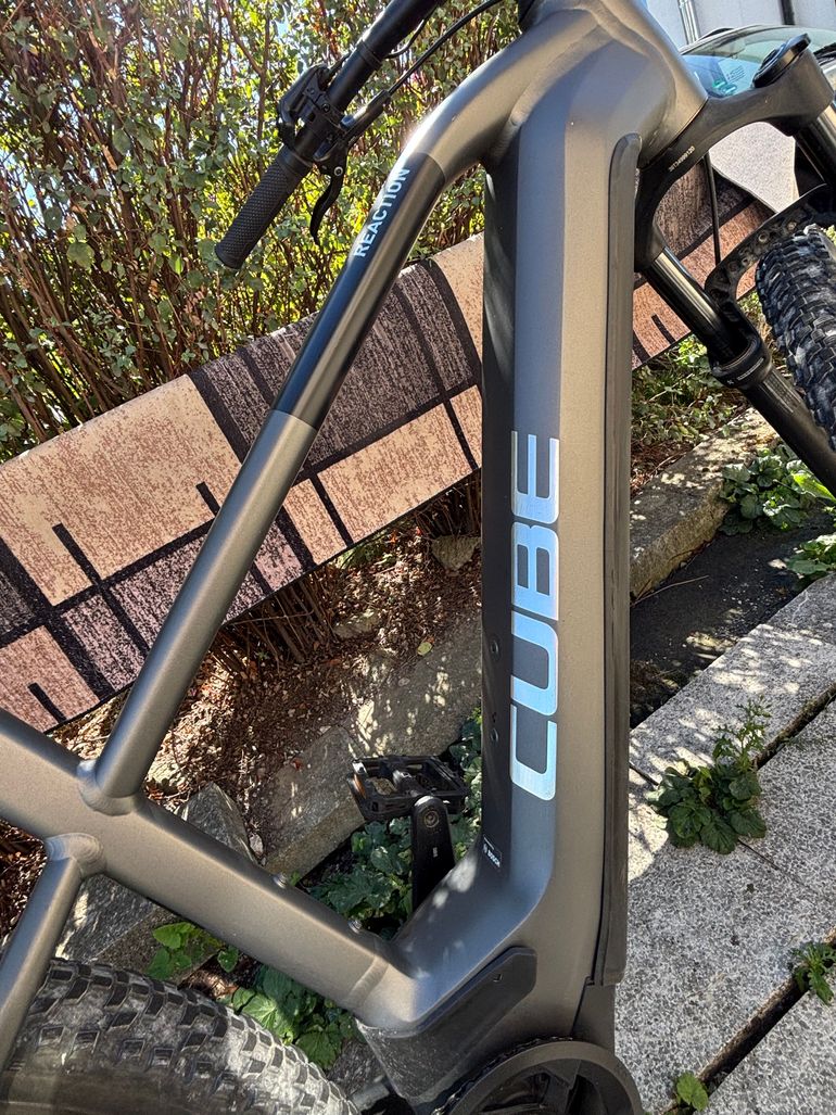Cube REACTION HYBRID, RACE 750 2024