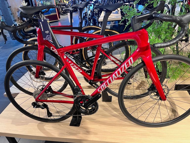 SPECIALIZED TARMAC SL8 COMP SHIMANO 105 DI2 2026