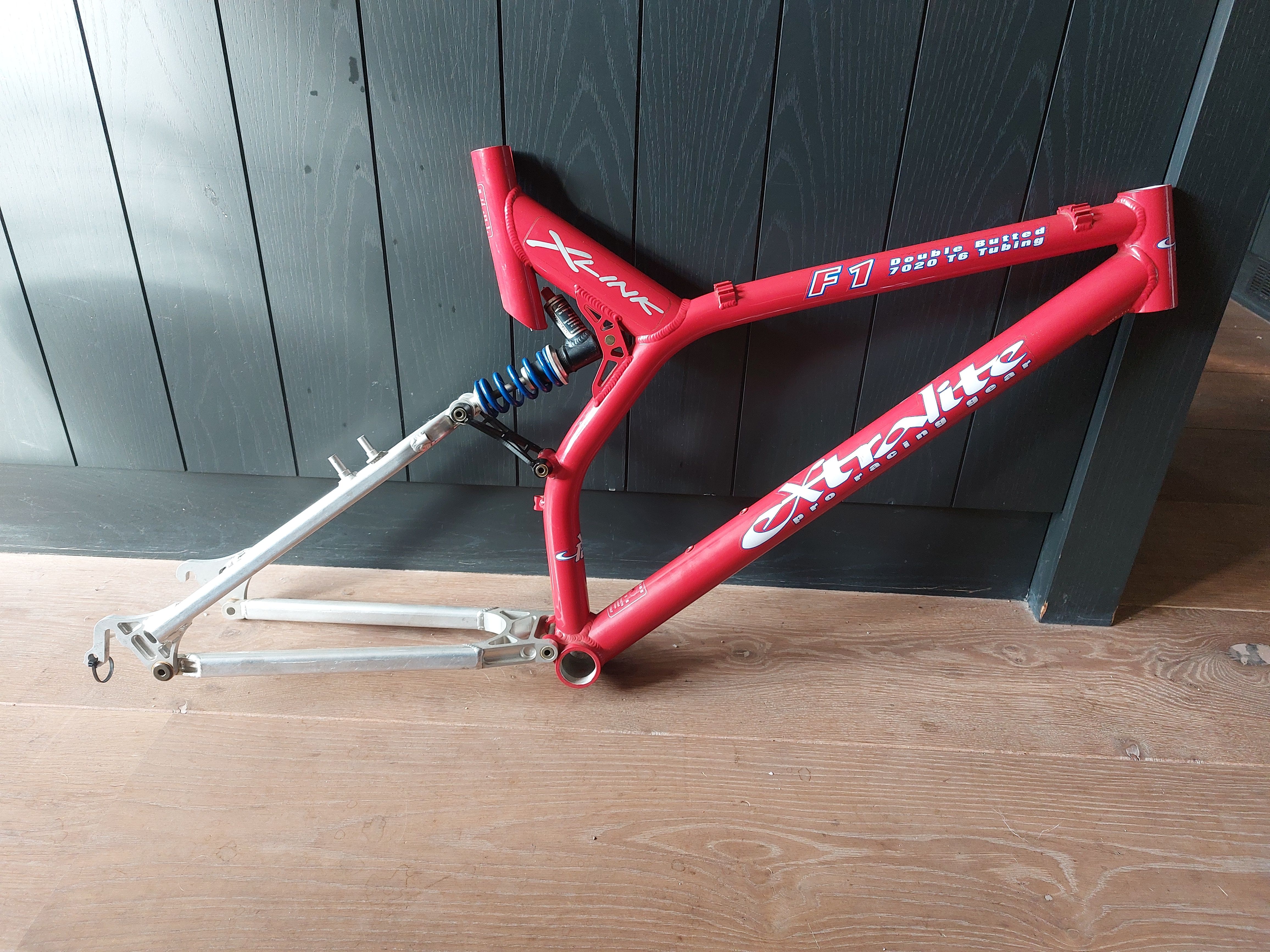 Used Extralite F1 X-Link Frameset NEW!! Frameset – € 199 | buycycle