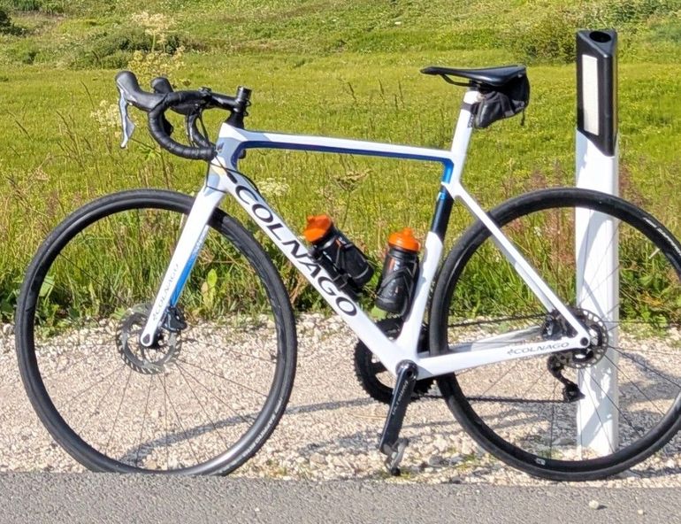 Colnago V3 Disc 105 Bike 2022 — Price & Specs | 2BX