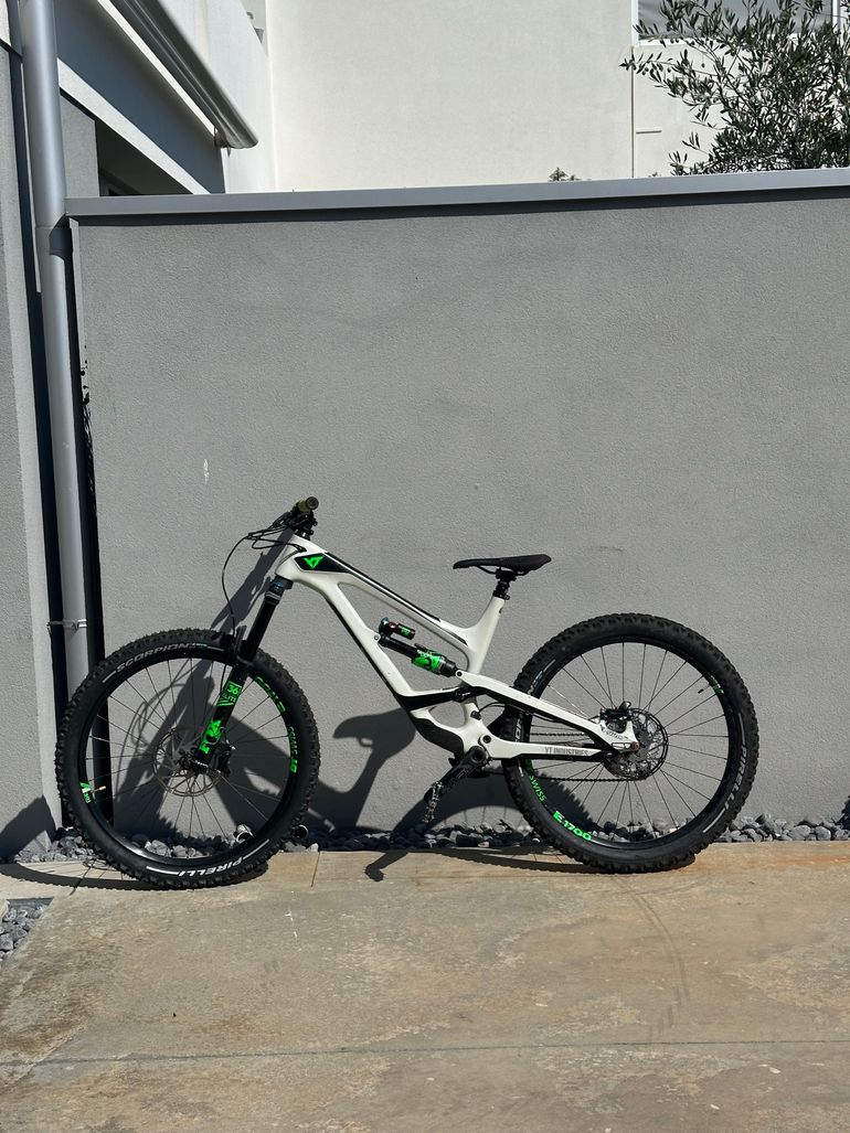 Yt Capra 27 CF Pro Race 2018
