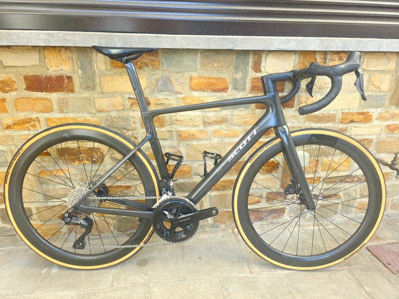 Used Scott Addict RC 30 2026 2026 Road & Gravel