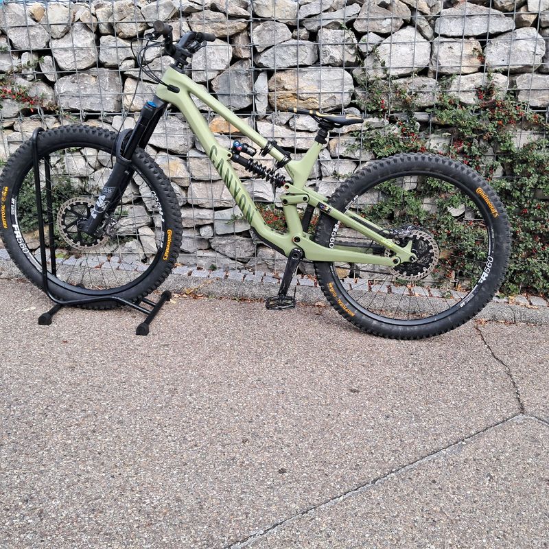 Canyon Torque 29 CF 8 2023 2023 MTB usato