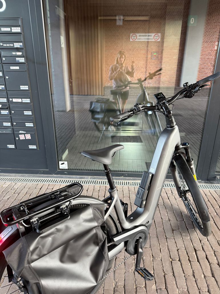 Cube KATHMANDU HYBRID, PRO 800 2025