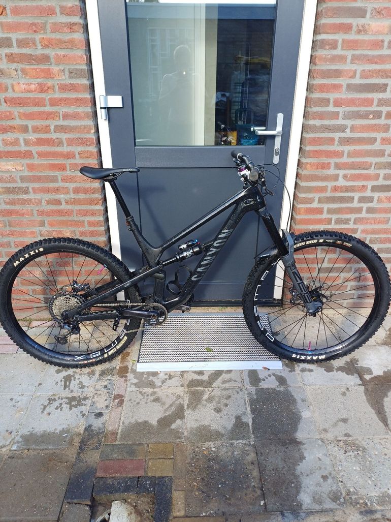 Canyon Spectral 29 CF 8 2023